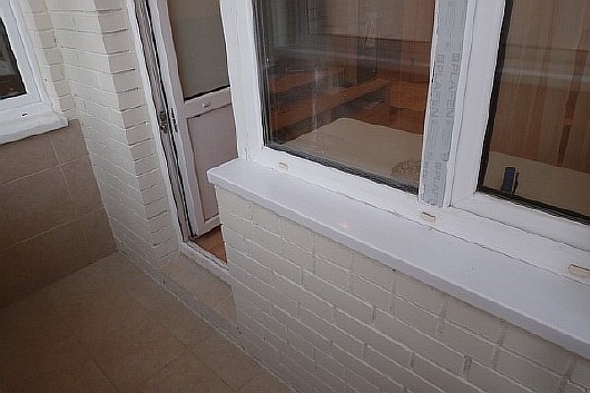 Балкон с отделкой керамической плиткой 4