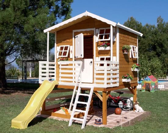 Двухэтажный детский домик
