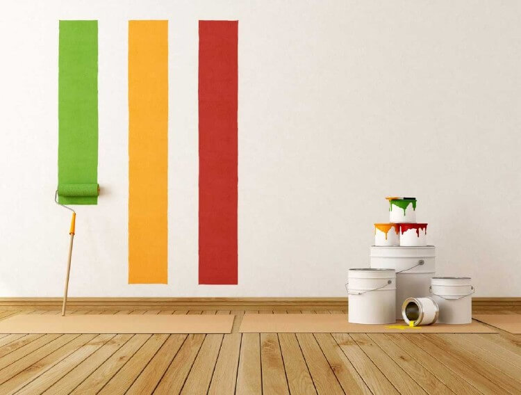 Как выбрать краску для стен и потолка