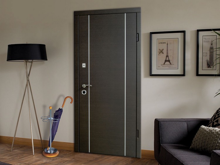 Правила выбора металлической двери для квартиры