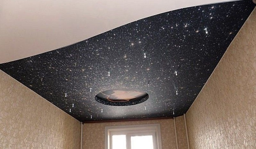 Двухуровневый натяжной потолок "Звездное небо".